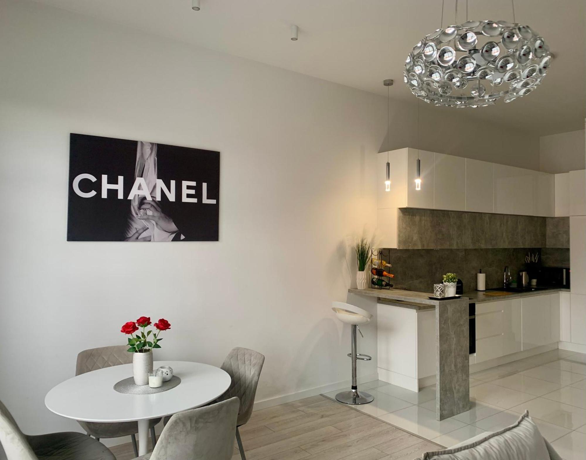 Ekskluzywny Loft Tymienieckiego Apartment วูดช์ ภายนอก รูปภาพ